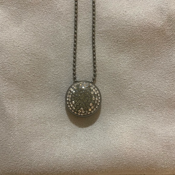 Black Swarovski Necklace - Picture 1 of 2